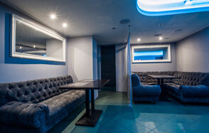 Бар 44. Лофт с VIP- комнатой