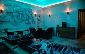 Бар "КвARTирник"