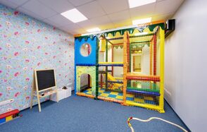 Маруся Клуб для мам и малышей Лофт с детской зоной 