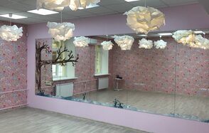 Маруся Клуб для мам и малышей Лофт с детской зоной 