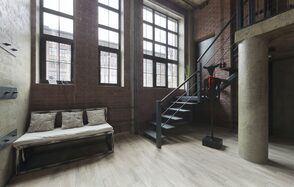 Кирпичный двухуровневый лофт