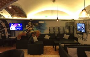 Лаундж-зона для вечеринок и трансляций