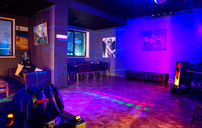 Галерея HOT-ART. Трансформируемый арт-лофт