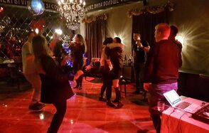 Vinity. Лофт-гостиная в центре Петербурга