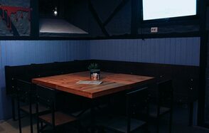 Уютный бар под закрытие