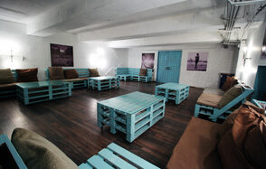 Questmakers Большой зал в дизайнерском двухуровневом лофте