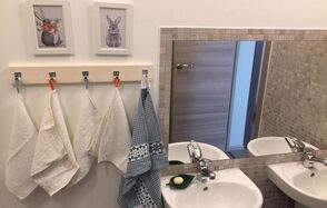 Детская студия Вместе Лофт-пространство с зеркальной стеной