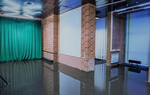 Стильный лофт в темных тонах