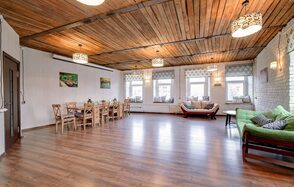 Светлый лофт с качелями