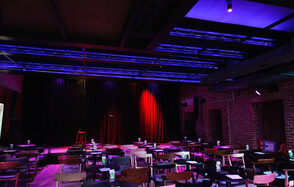 StandUp Store.Лофт со сценой для конференций и бизнес встреч