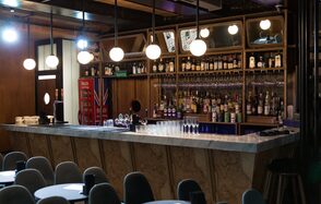 StandUp Store.Лофт со сценой для конференций и бизнес встреч