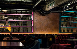 Лофт-бар с концептуальным дизайном