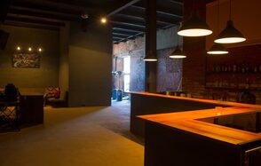 Двухэтажное арт-пространство на Приморской