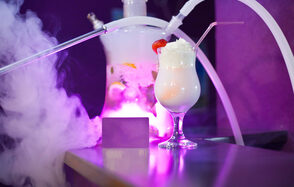 лаундж-бар - Meduzzza с диванами