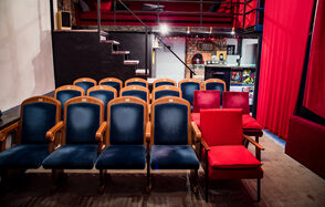 Utopist. Камерный лофт-кинотеатр с большим экраном