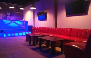 Брутальный лофт с барной стойкой