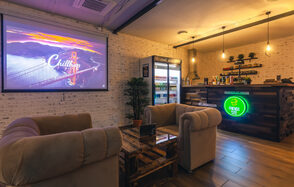 Лаунж-бар Friends place на Бауманской