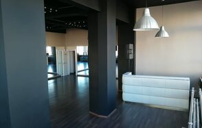 DF Club Зеркальный зал с барной стойкой