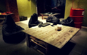 Лофт с пуфиками