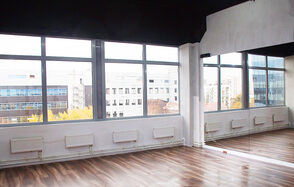 Gold&Dance Зал в стиле лофт с панорамным окном