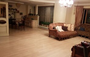 Loft Gallery Miramar Гостиная с оборудованной кухней