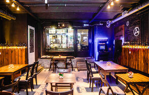 Брутальный бар в стиле лофт под закрытие