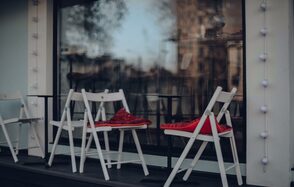 Лофт с панорамными окнами в центре города