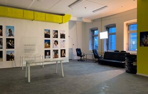 Просторный лофт с колоннами