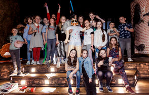 Graf-Studio. Многофункциональное пространство со сценой