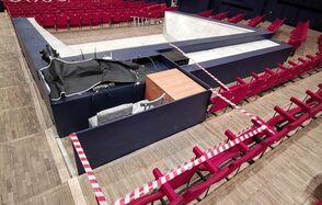 Concert hall seating 500