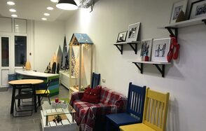 Светлое пространство с несколькими залами и комнатами