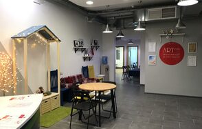 Светлое пространство с несколькими залами и комнатами