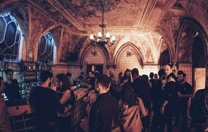 roomin' at squat 3/4 Уникальное пространство в центре города