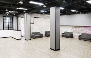 Loft Chicago. Светлый лофт с высокими потолками
