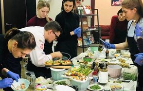 Светлая лофт-студия с кухней