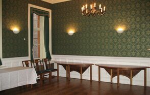 Salisbury Room