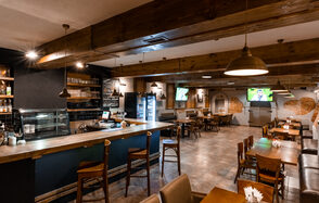 Лофт со своим баром