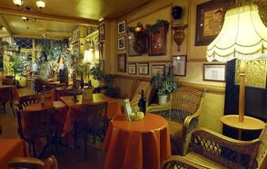 Whole Venue at Le QuecumBar & Brasserie