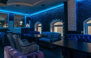 Лаунж-бар Молодость под закрытие на Варшавской