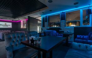 Лаунж-бар Молодость под закрытие на Варшавской