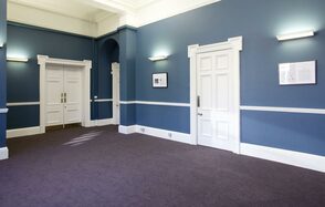 Medium Committee Room