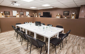 Арбат Инн Уютный зал для проведения бизнес-встреч