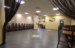 Closing cafe on Alekseevskaya