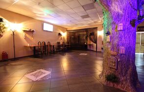 Closing cafe on Alekseevskaya