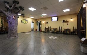 Closing cafe on Alekseevskaya