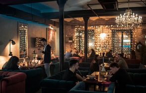 Loft for Friends Лаунж-бар с летней верандой