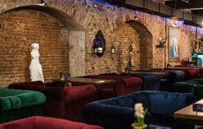 Loft for Friends Лаунж-бар с летней верандой