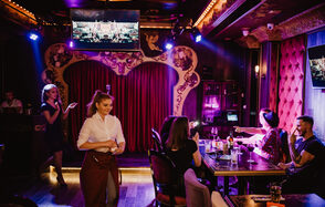 Профессионально оборудованный караоке-зал