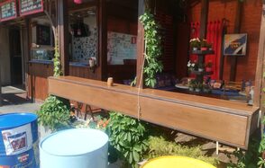 Bruce Lee Restaurant & Bar