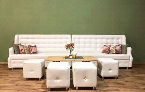 Лофт с арочными окнами